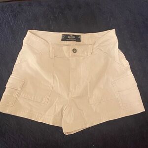 Hollister Women's Tan Cargo Shorts
